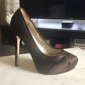 Bebe suede pumps